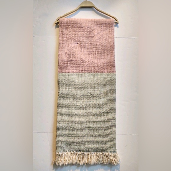 🎁Texteis Penedo Throw Blanket - Muted Green & Red Color Block - Picture 2 of 8